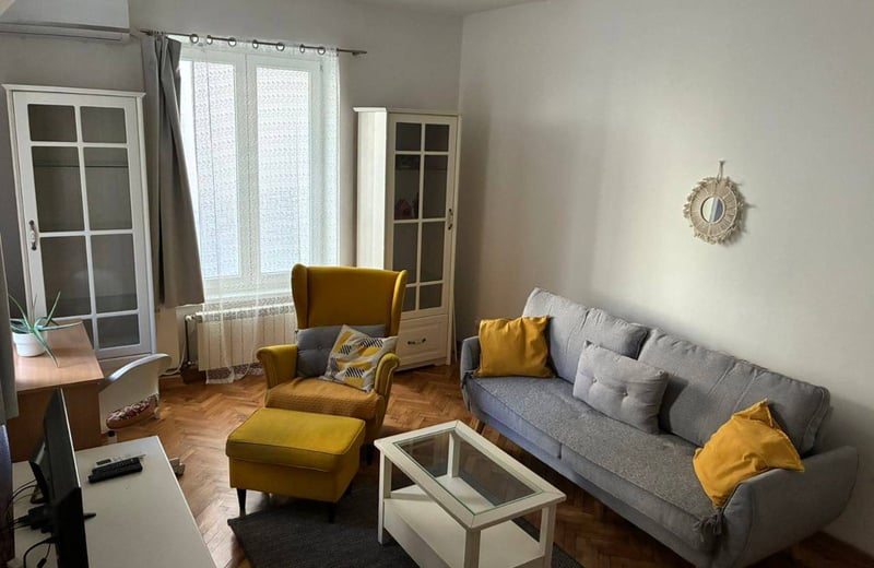 Alquiler de un acogedor apartamento de 2 habitaciones, 50 m², cerca del centro de Belgrado, Serbia